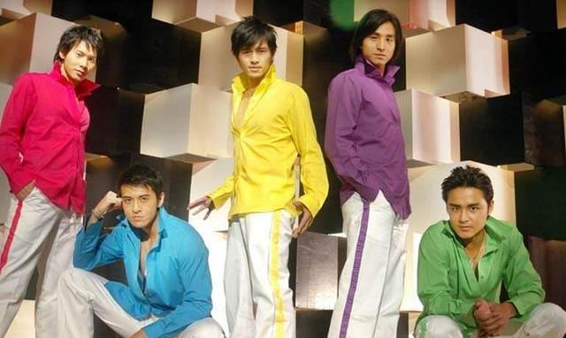 易球成名club新手到高手全攻略：快速上手足球经理游戏，轻松打造冠军球队